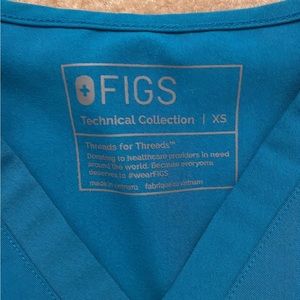 Figs pacific blue scrub set xs